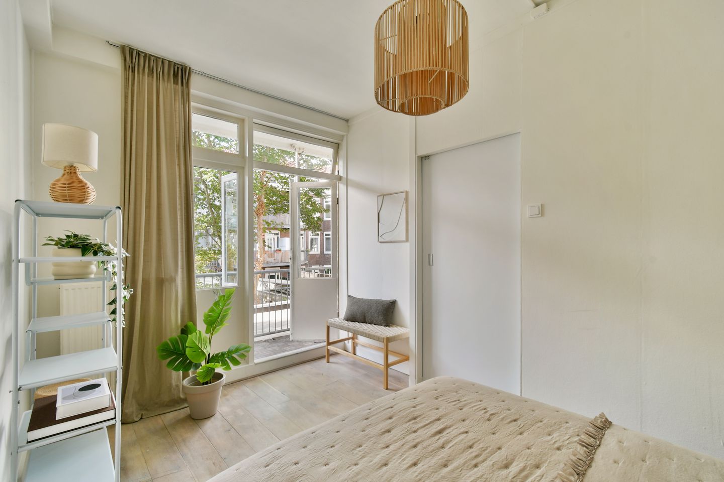 Photo 4 of Van Spilbergenstraat 81-1