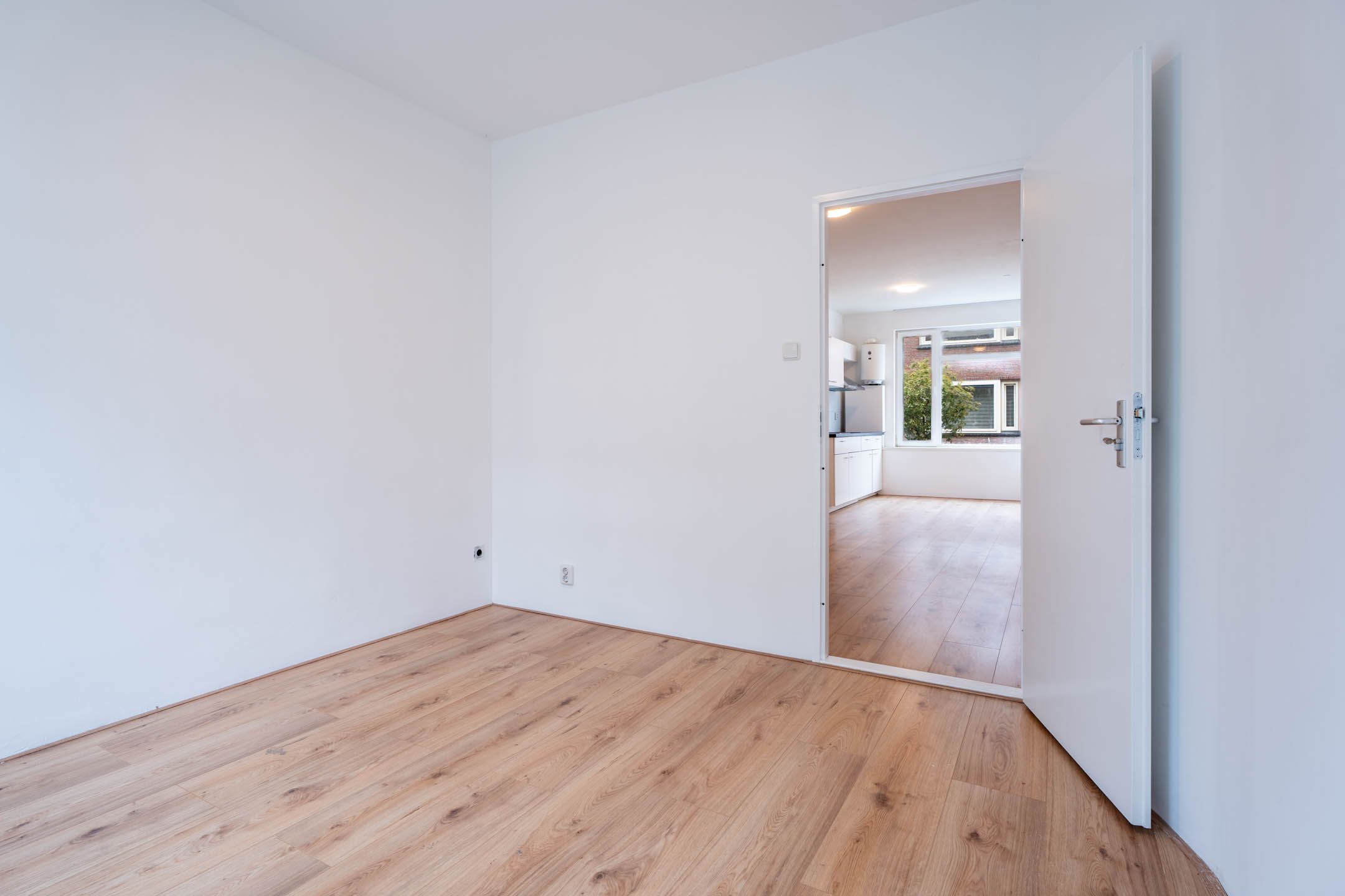 Foto 12 van Moerkerkestraat 147-B01