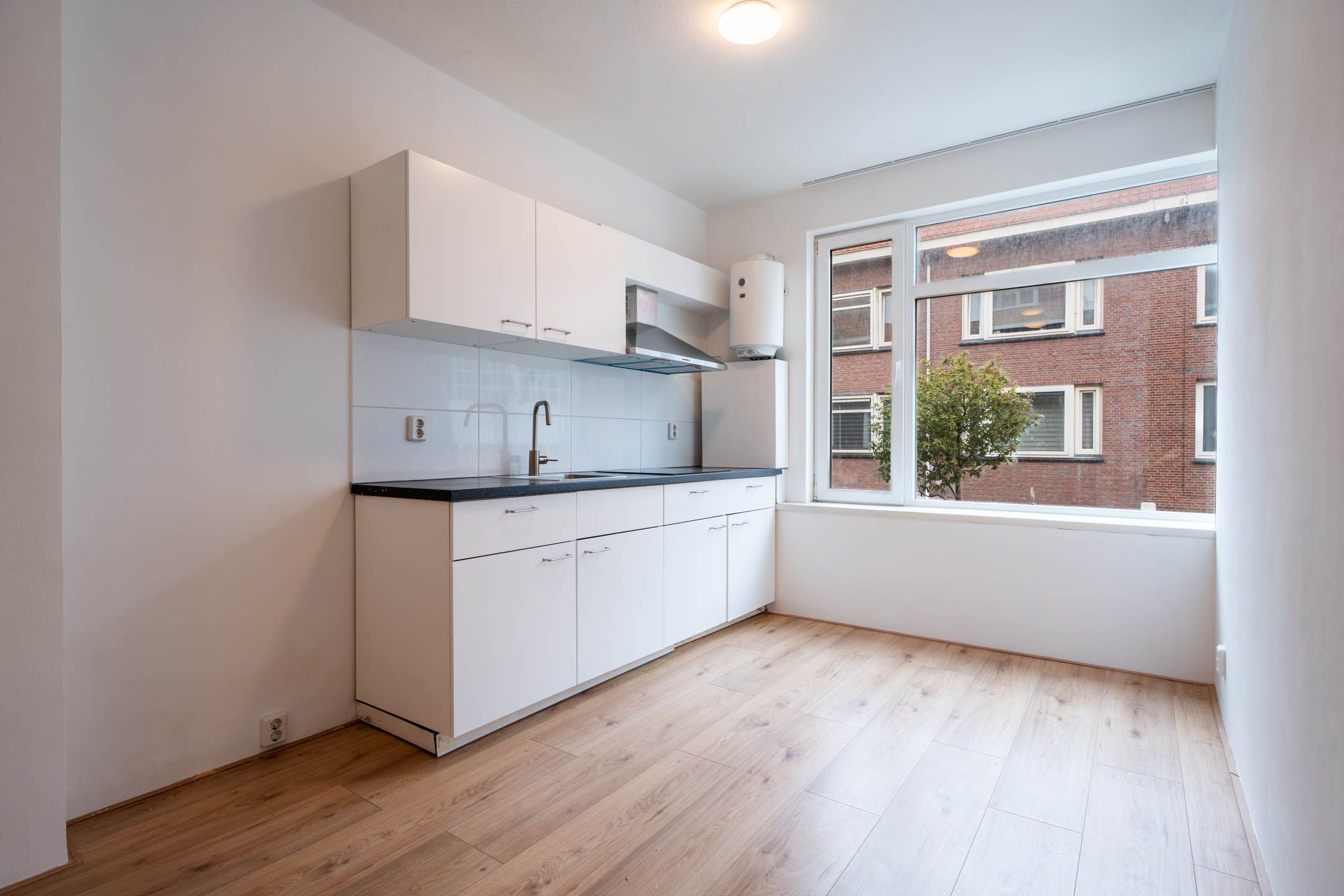 Foto 9 van Moerkerkestraat 147-B01