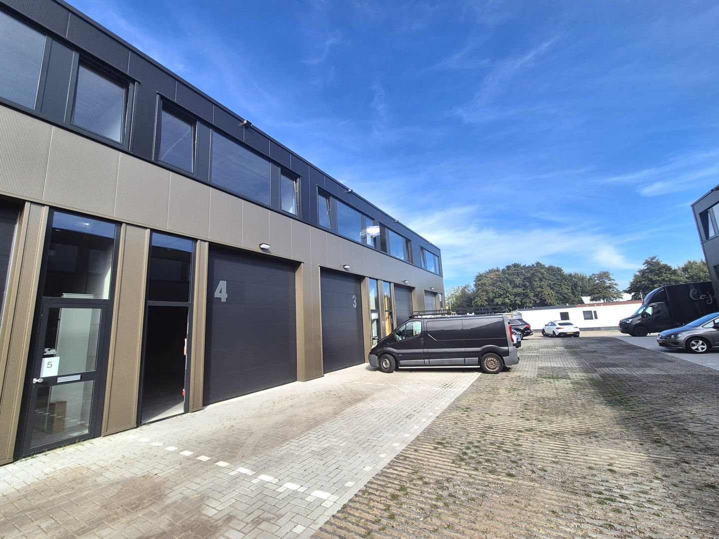 Bekijk foto 4 van Veenbes 9-A4