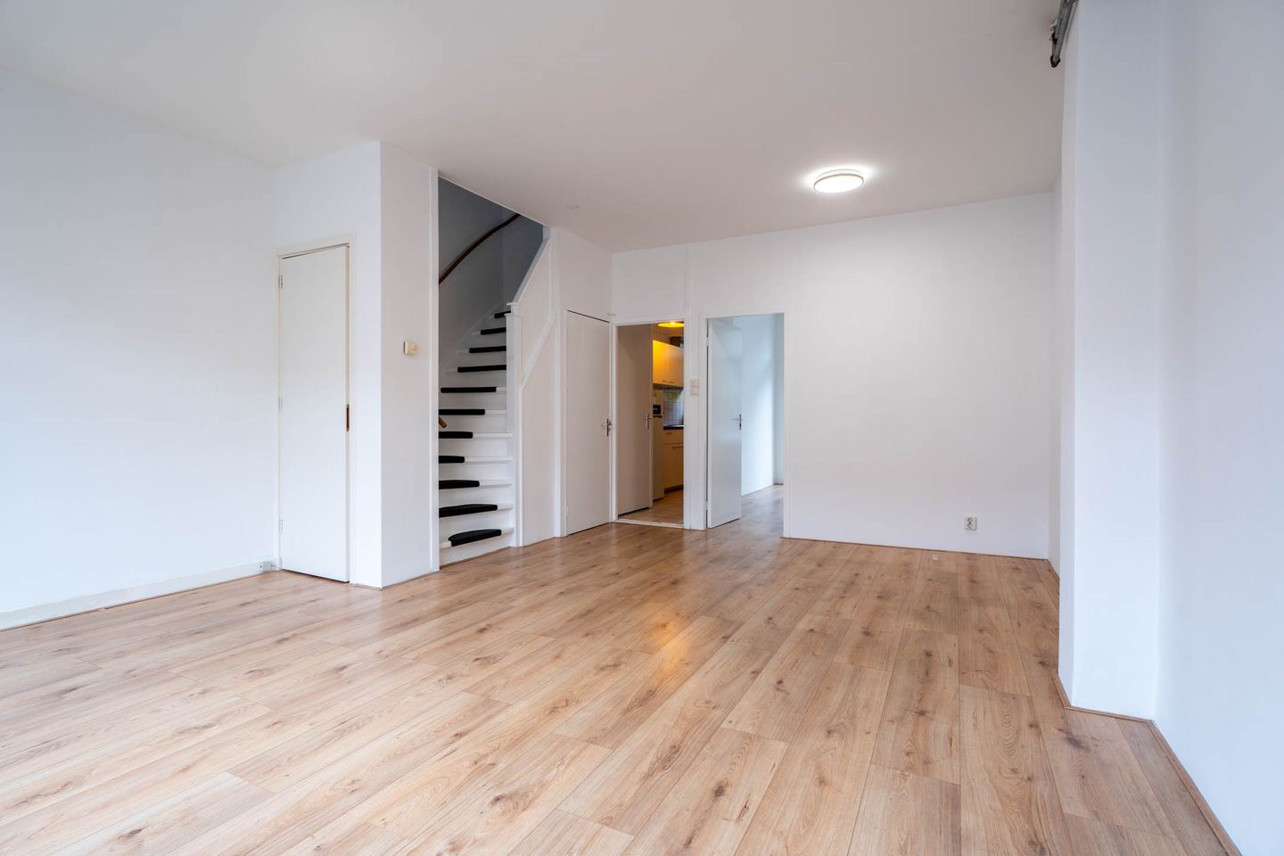 Foto 5 van Moerkerkestraat 147-B02