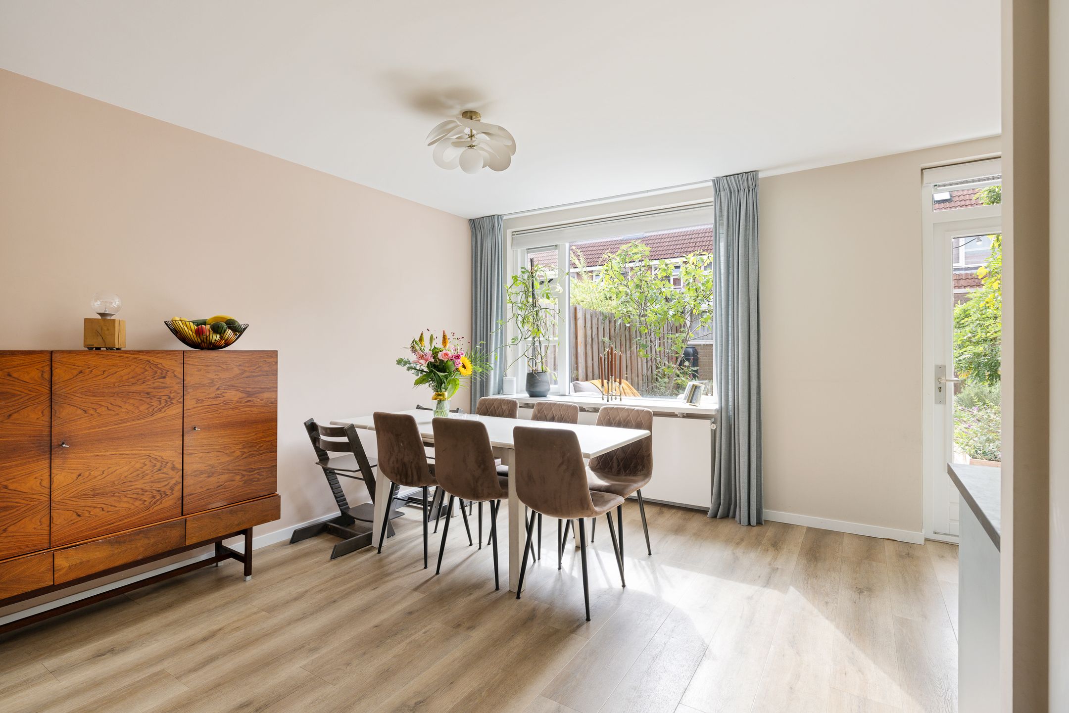 Photo 9 of Waalstraat 26