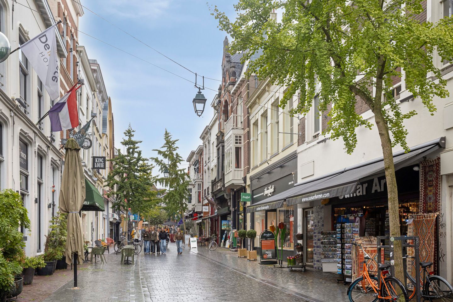 View photo 4 of Lange Hezelstraat 57