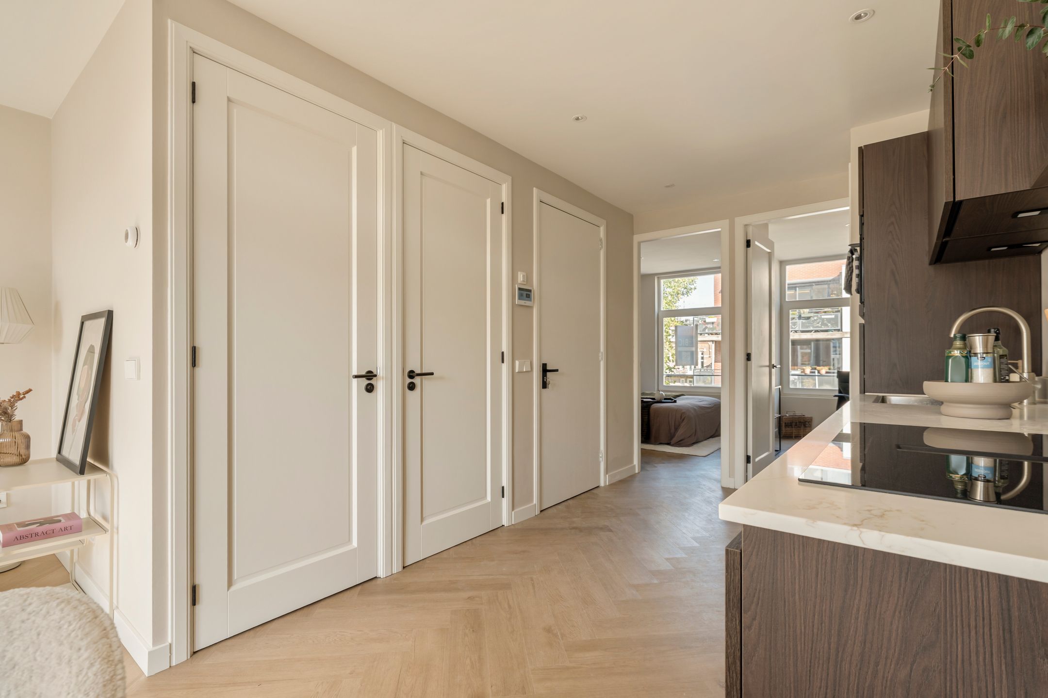 Photo 9 of Oetewalerstraat 42-2