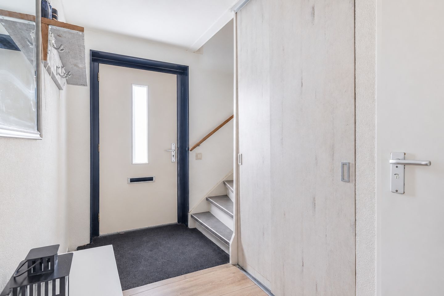 Photo 10 of Van Houtenstraat 4