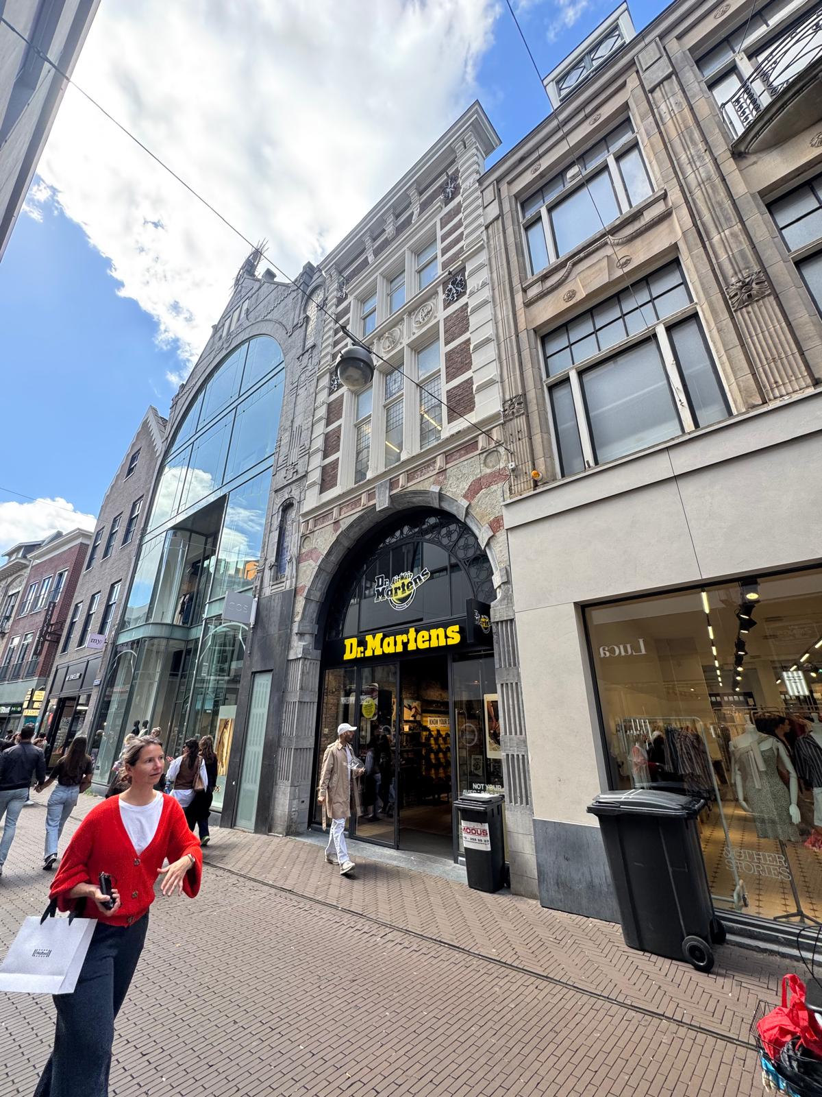 Bekijk foto 2 van Venestraat 15