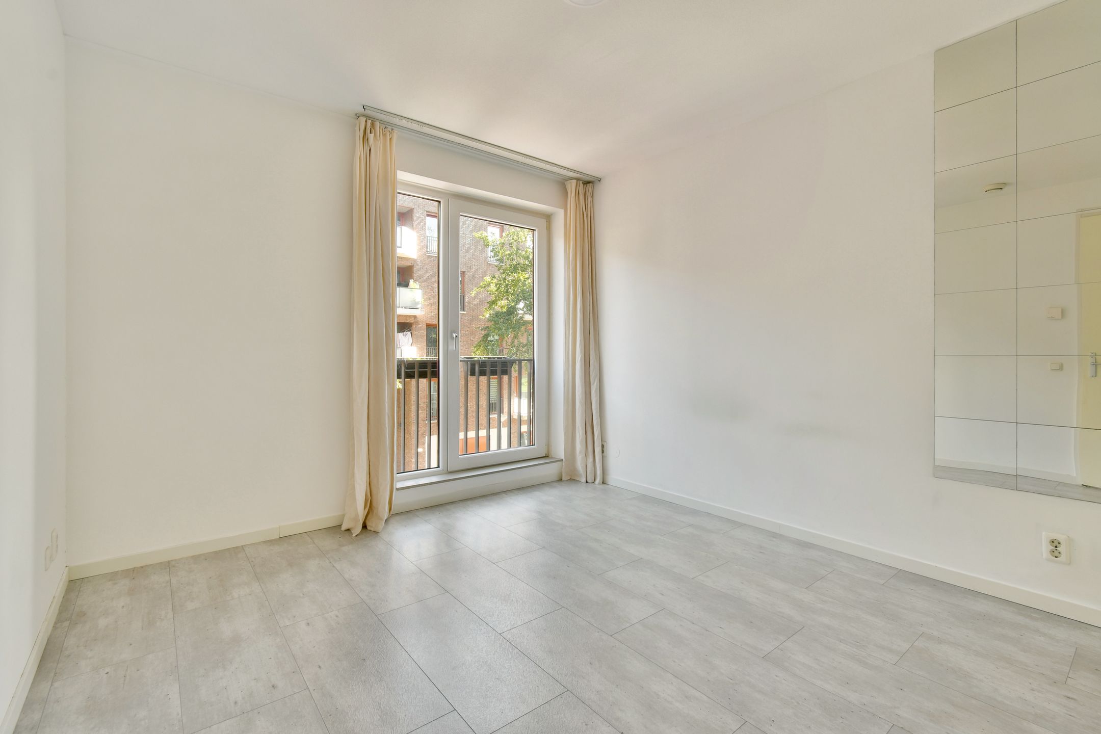 Photo 18 of Suze Robertsonstraat 55