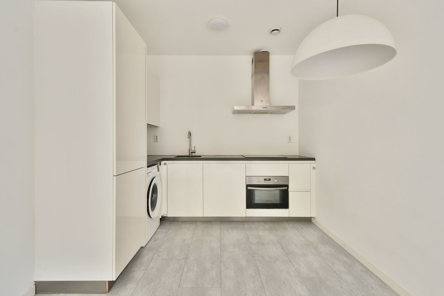 Photo 14 of Suze Robertsonstraat 55