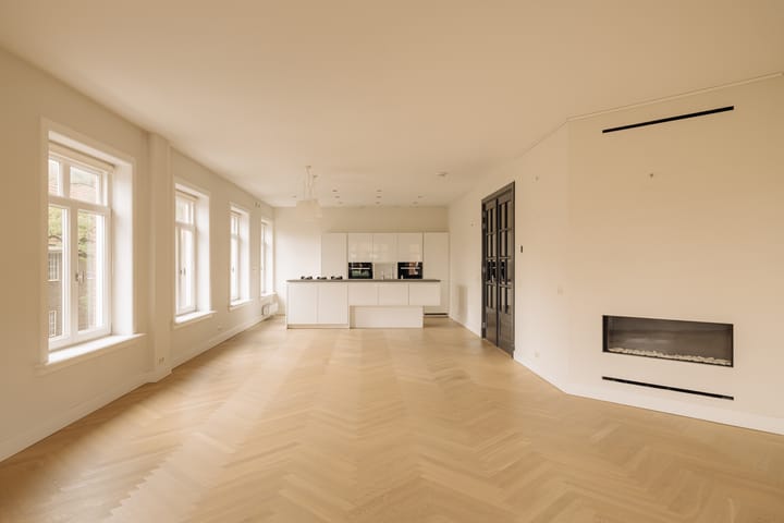 Photo 4 of Brahmsstraat 2-C