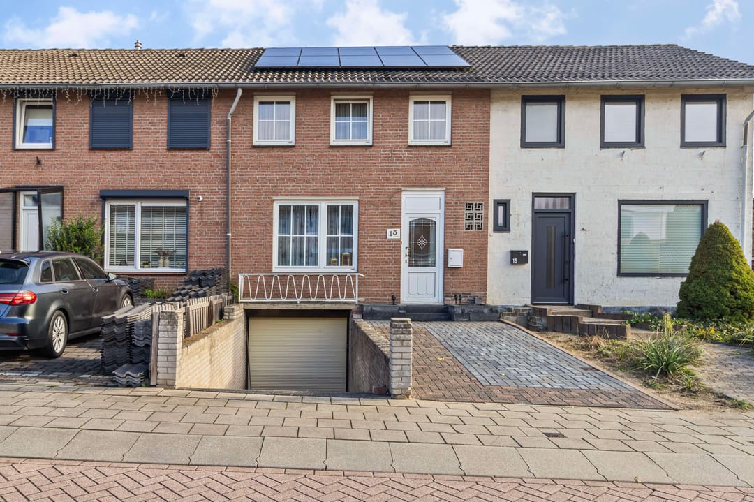Photo 2 of van Ruysdaelstraat 13