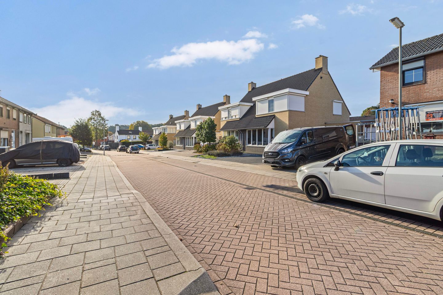 Photo 19 of van Ruysdaelstraat 13