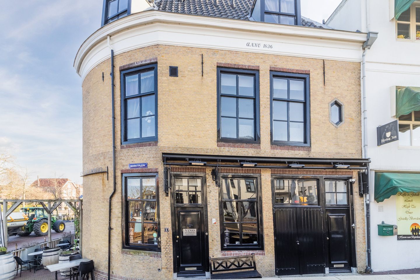 Bekijk foto 1 van Marktplein 6