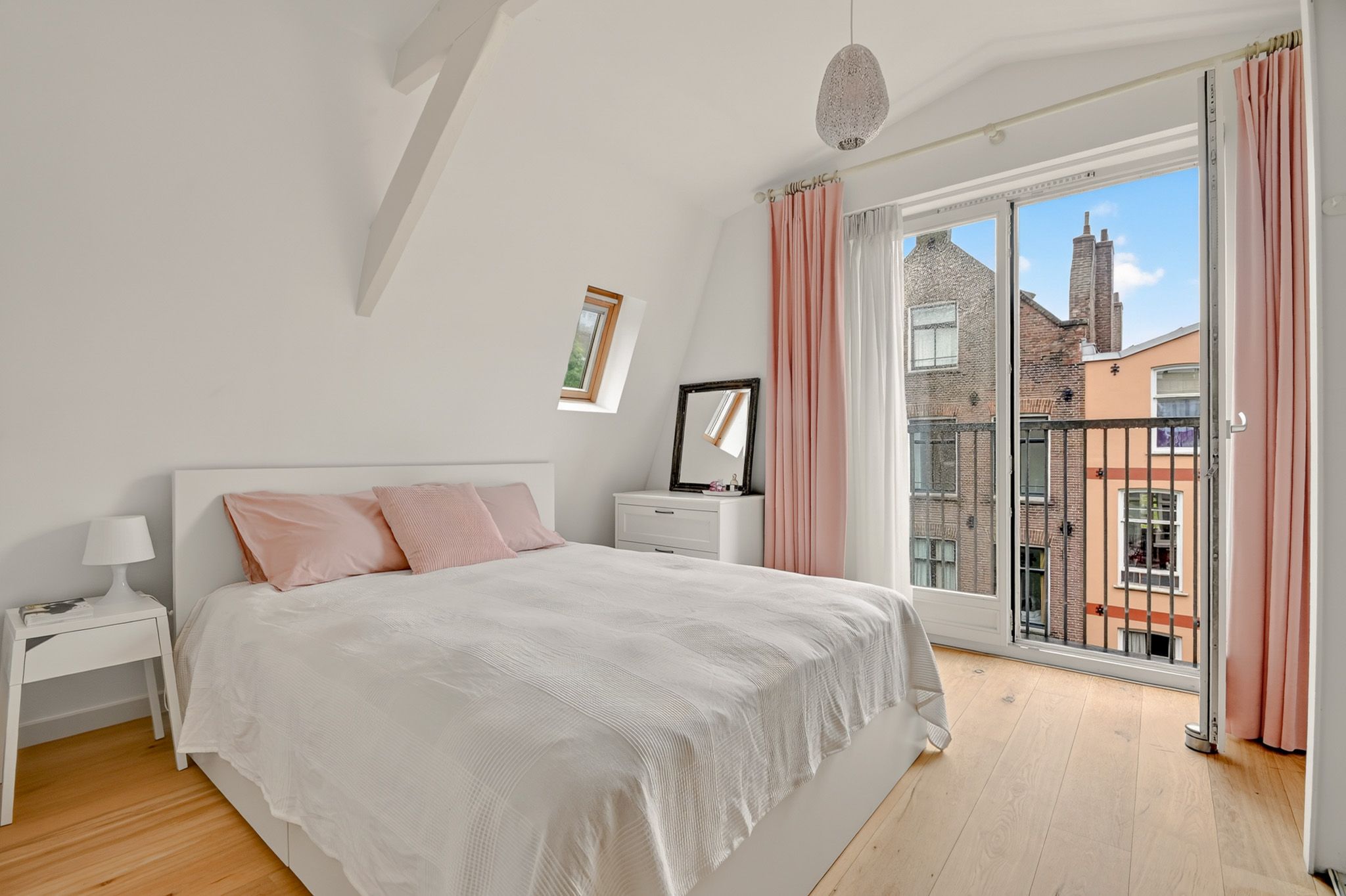 Photo 6 of Jacob van Lennepstraat 15-3