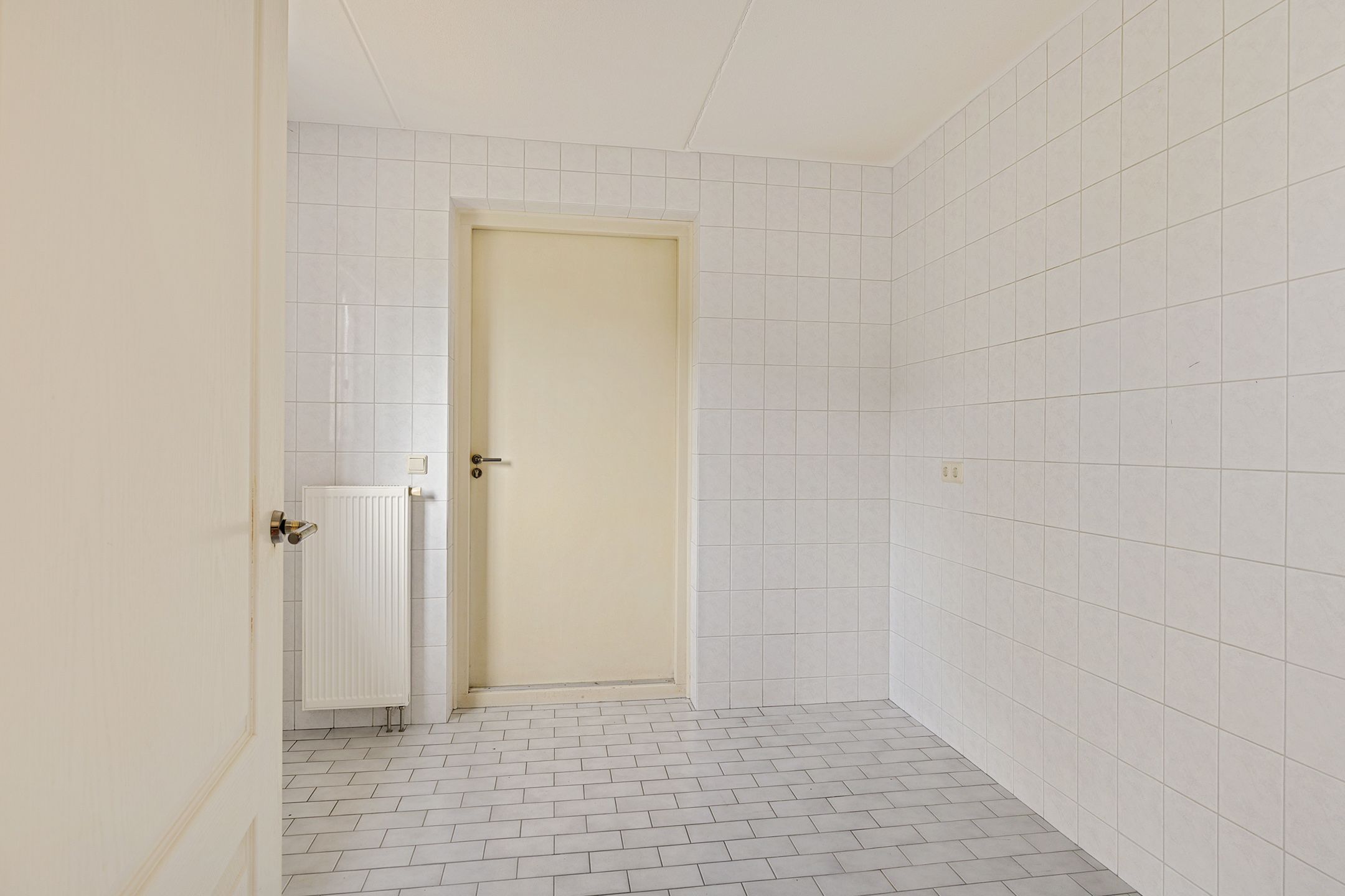 Photo 21 of Veenbesstraat 1