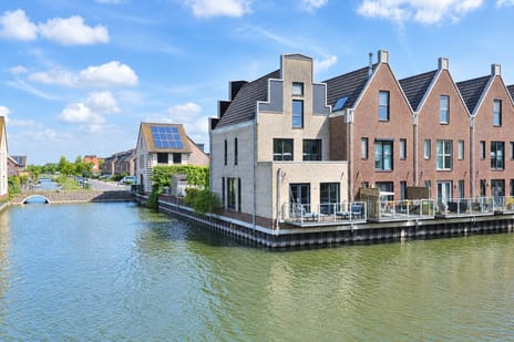 Eiland van Surya thumbnail