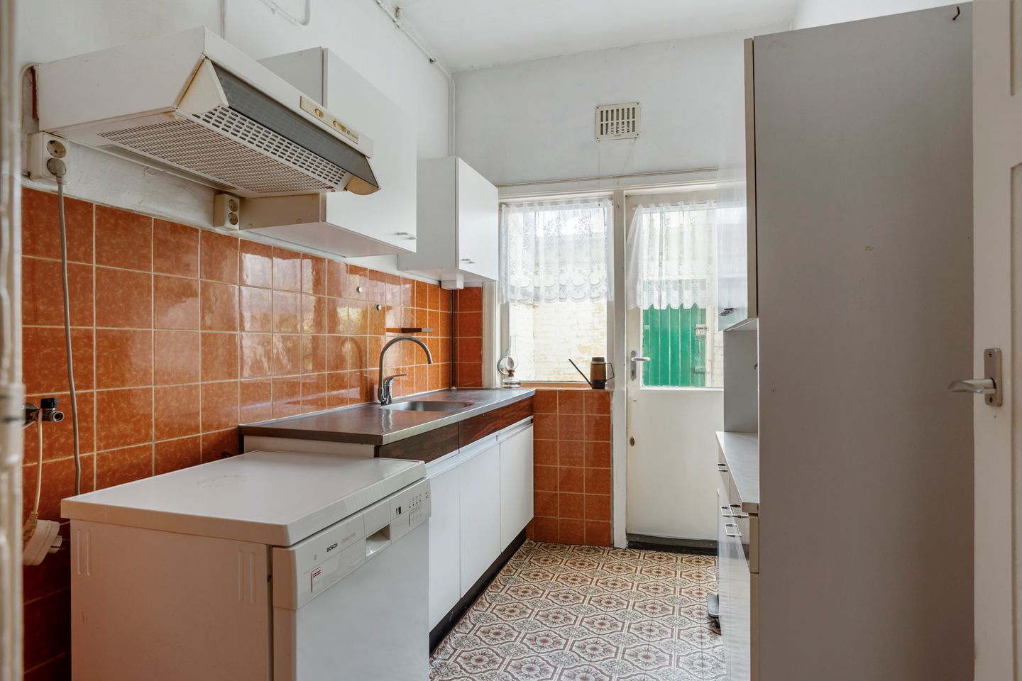 Photo 10 of Damsigtstraat 19