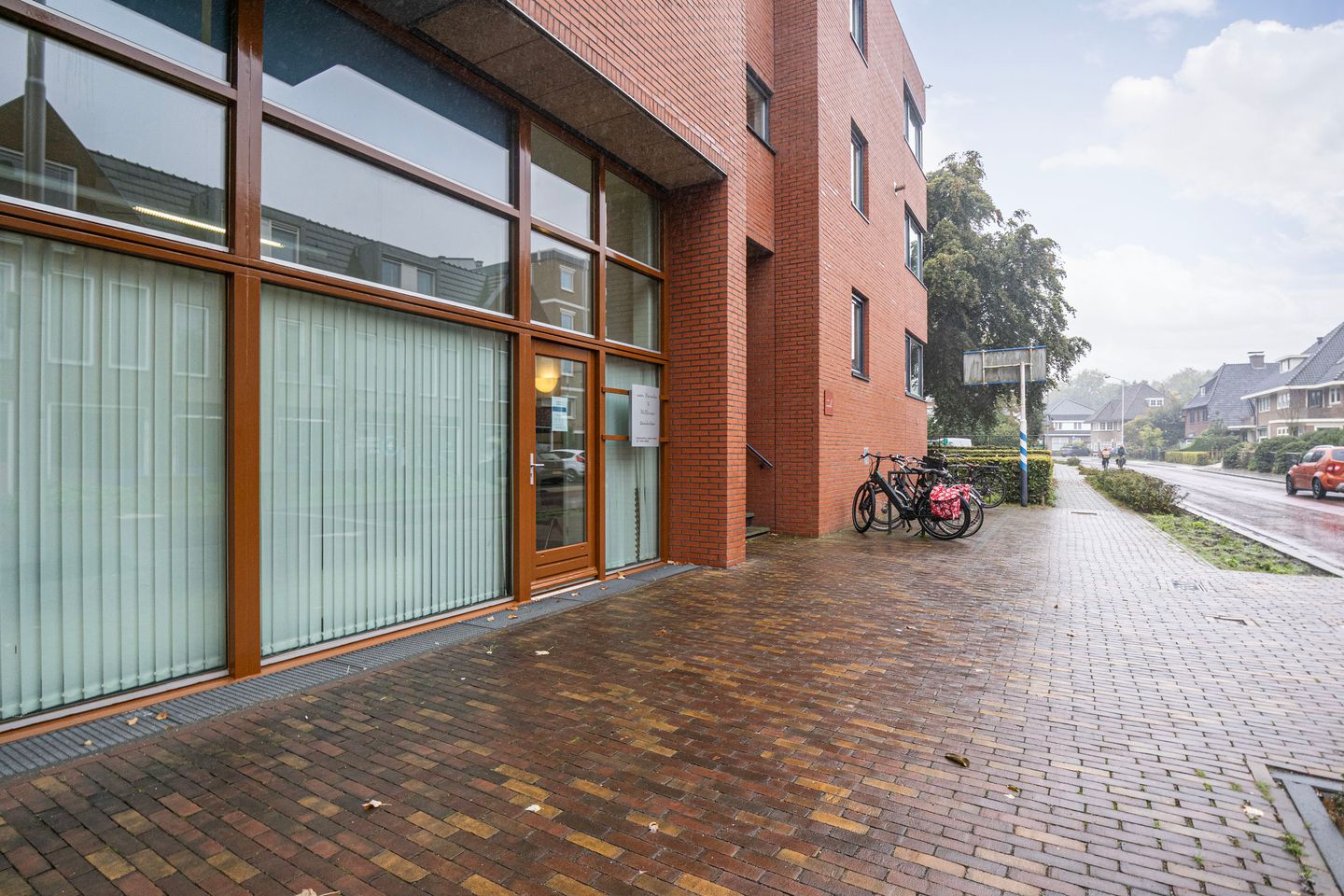 Bekijk foto 3 van Stationsweg 15