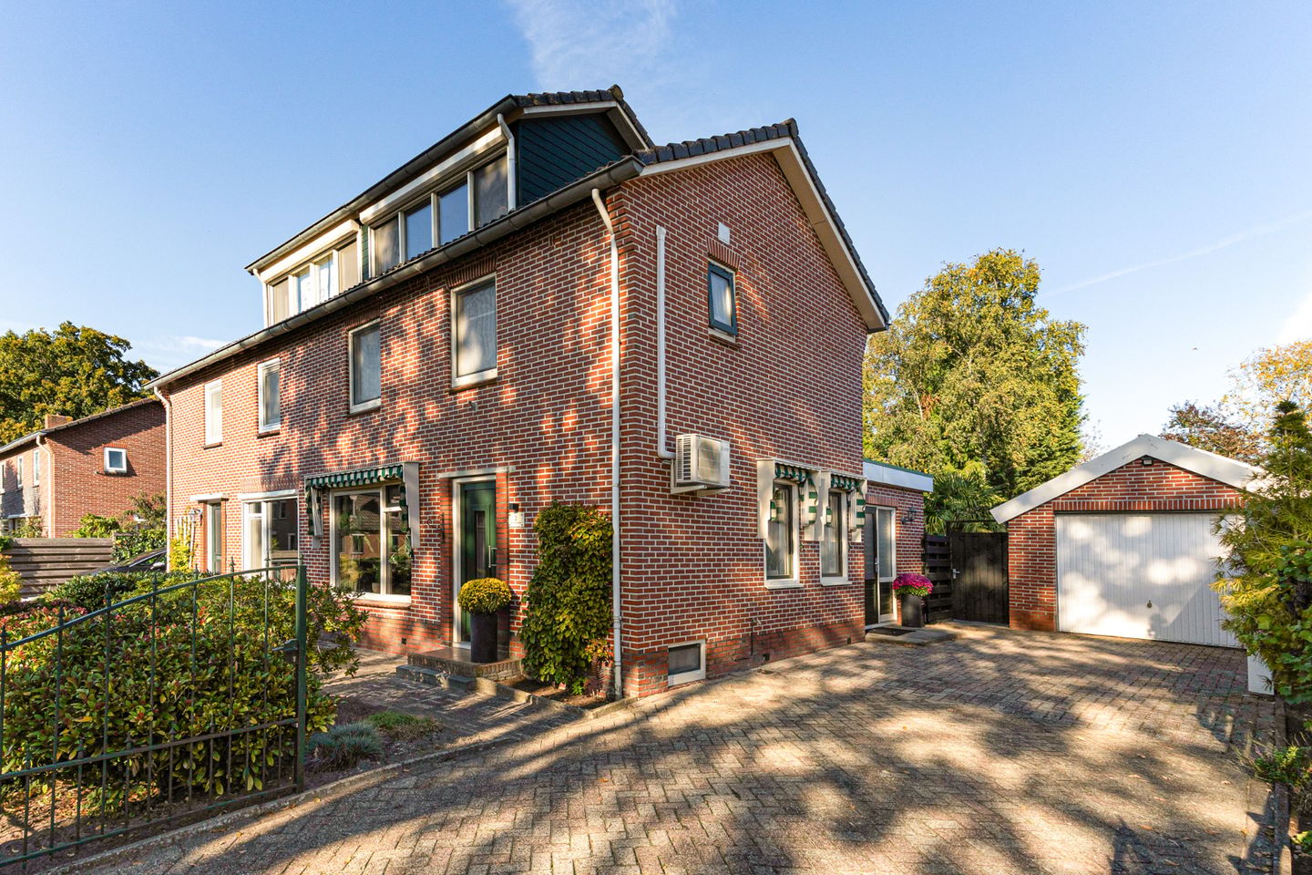 Foto 4 van Schoolstraat 2