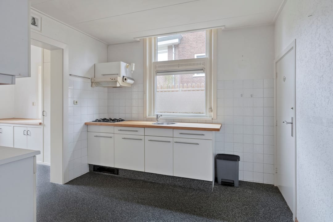 Photo 13 of Jan van Embdenweg 8