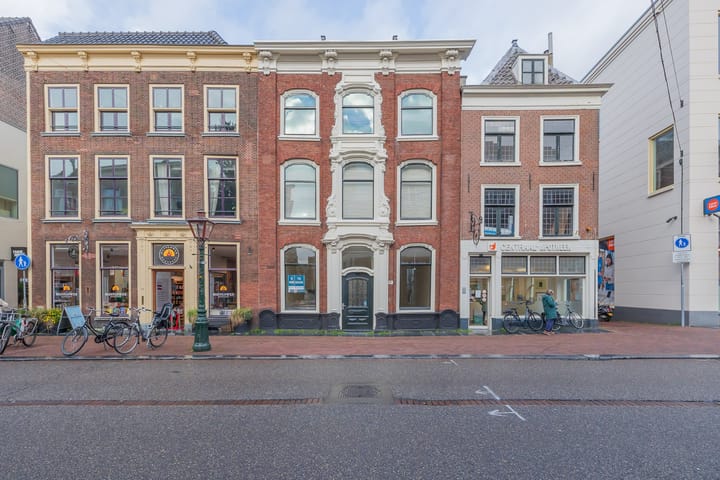 Breestraat 72