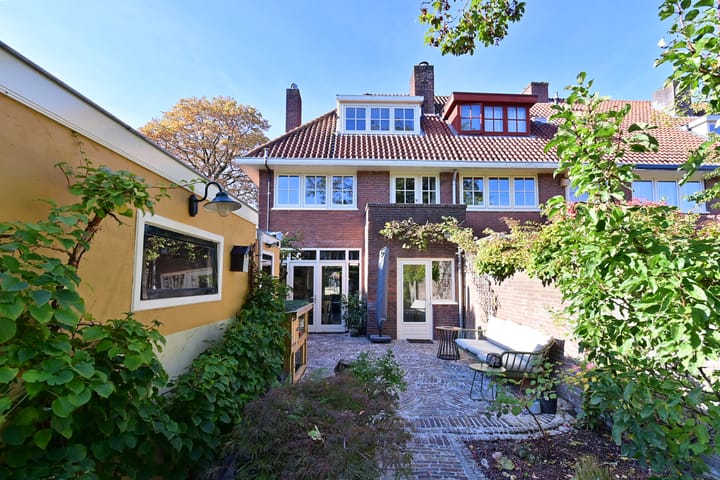Photo 2 of Van de Sande Bakhuyzenstraat 132