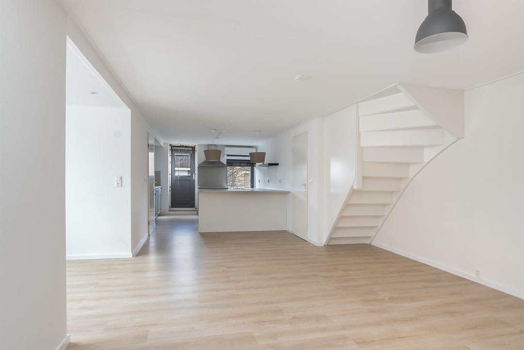 Photo 2 of Oosterstraat 1-A