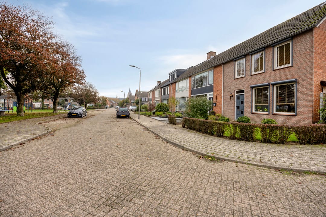 Photo 38 of Glymesstraat 21