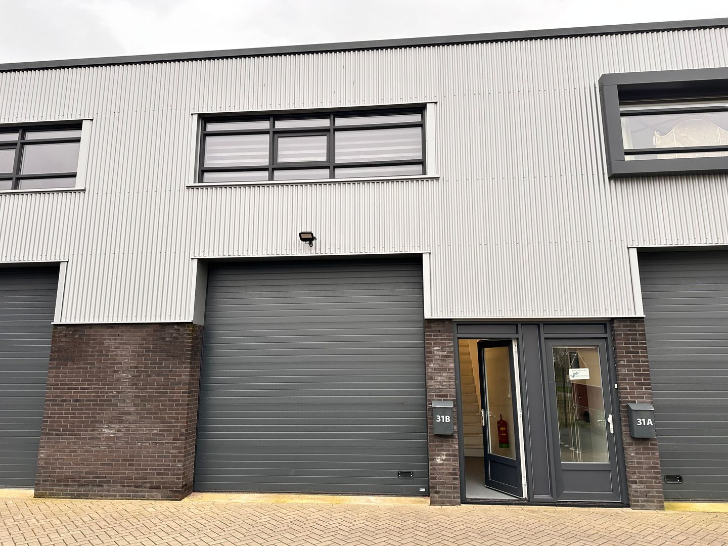 Bekijk foto 1 van Rode Ring 31-B
