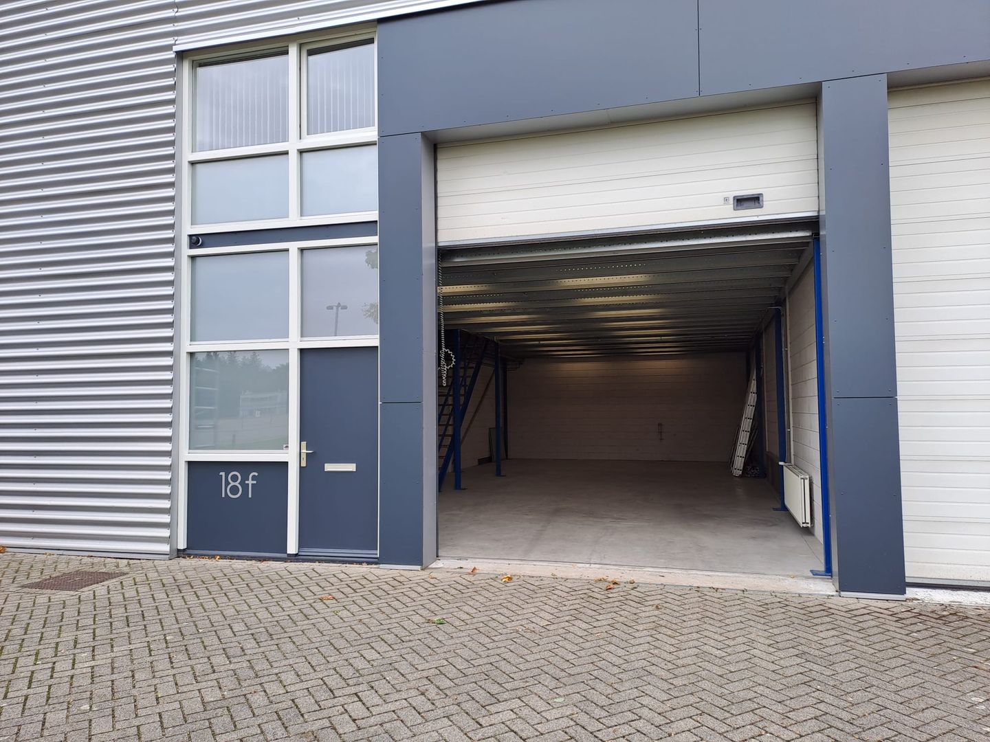 Bekijk foto 2 van De Grens 18-f