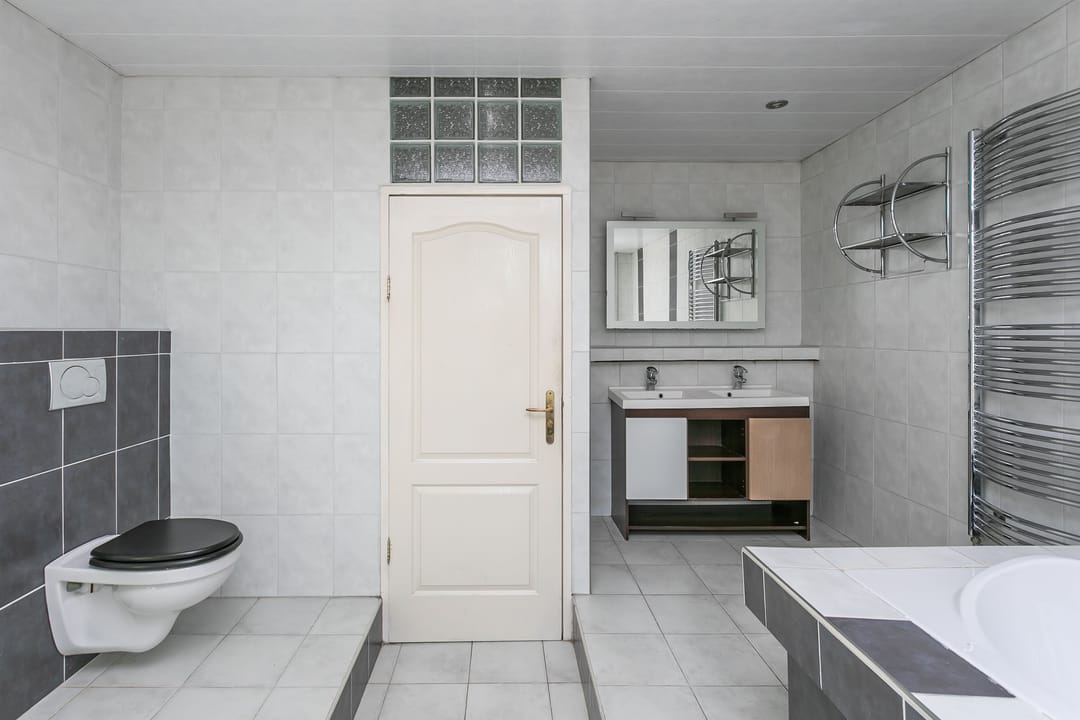 Photo 17 of Chevremontstraat 37