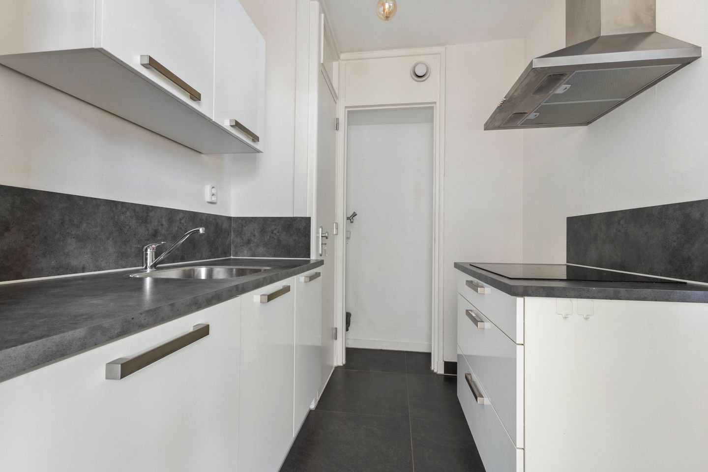 Photo 5 of Koningsplein flat 103-B