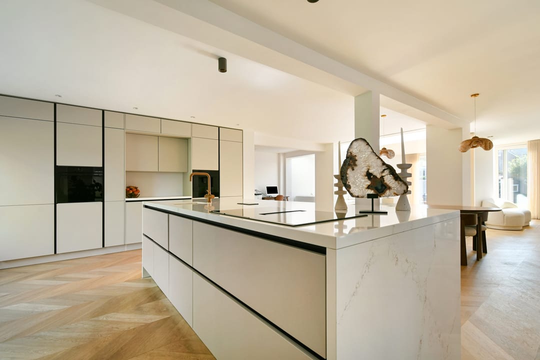 Photo 13 of Nieuwerkerkerstraat 10
