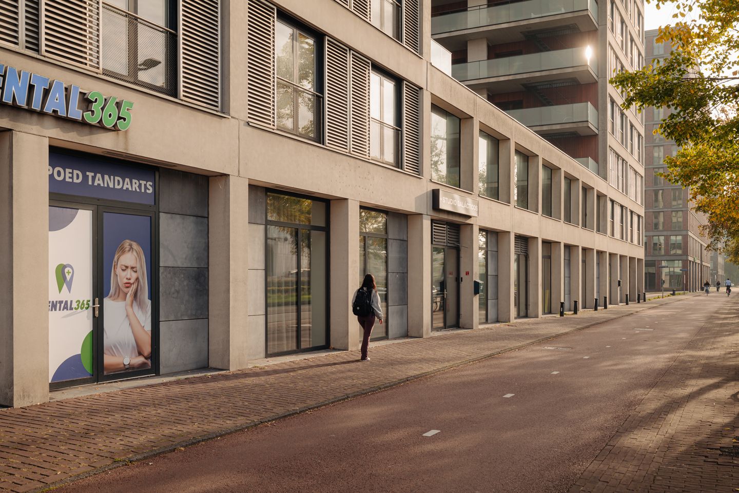 View photo 3 of Piet Heinkade 215