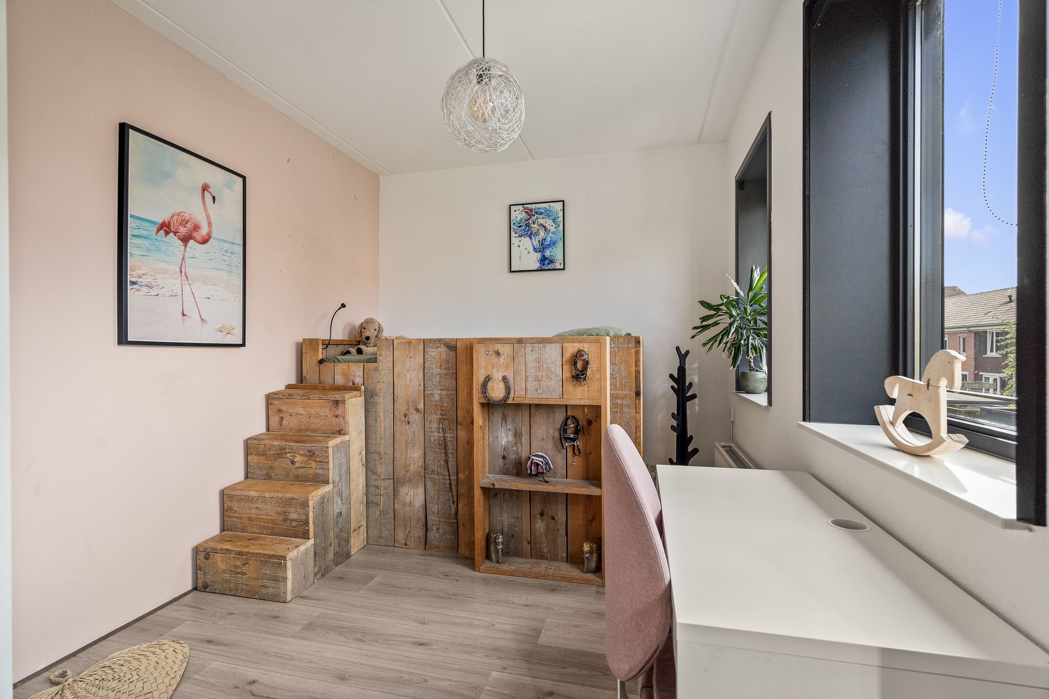 Photo 33 of Via Horta 113