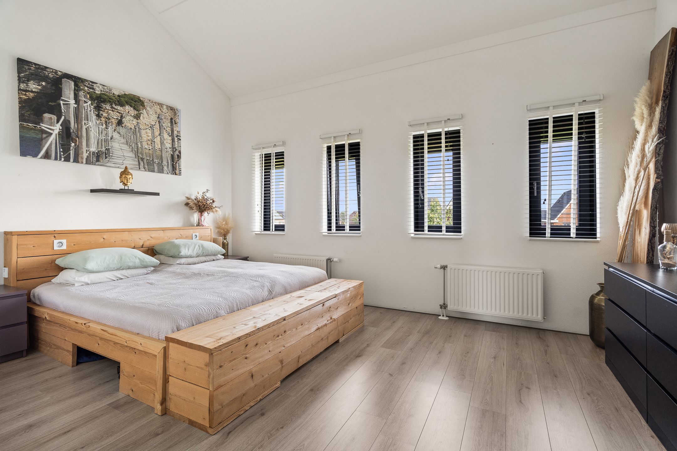 Photo 39 of Via Horta 113