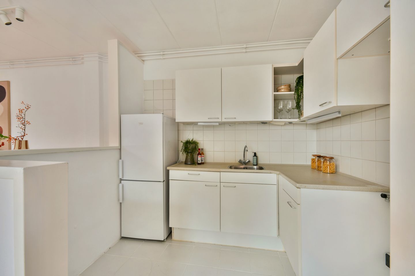 Photo 10 of Raadhuisstraat 56-B