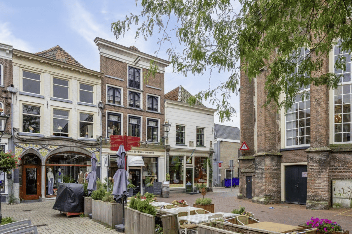 Bekijk foto 2 van Broederstraat 23