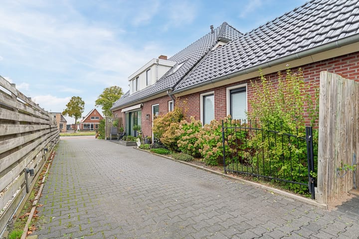 Foto 4 van Hoofdweg 12