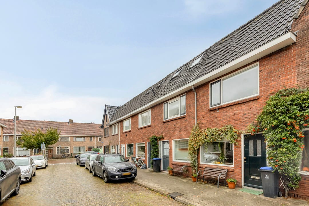 Photo 26 of Adelboldstraat 10