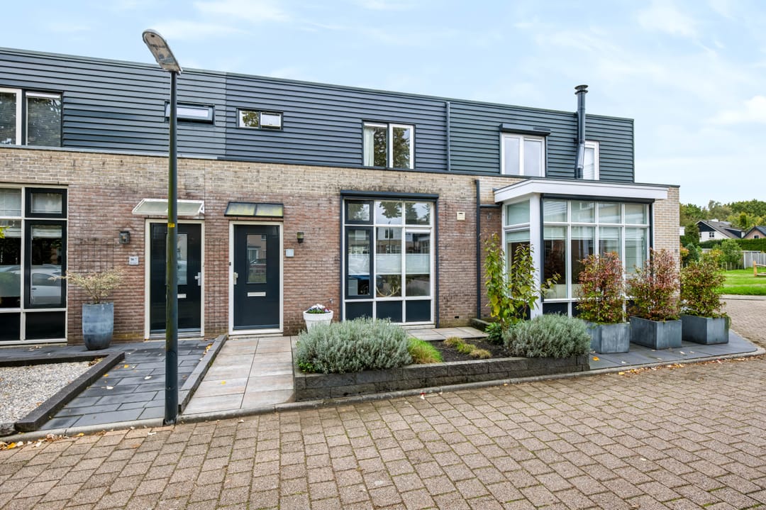 Foto 1 van Meester Van der Kampweg 15