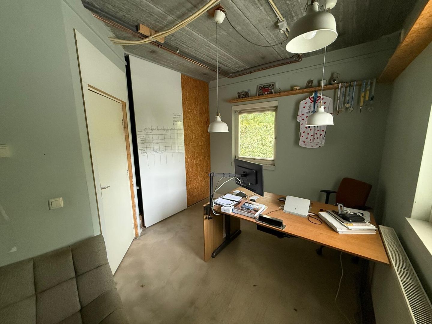 View photo 3 of Loo 76-a