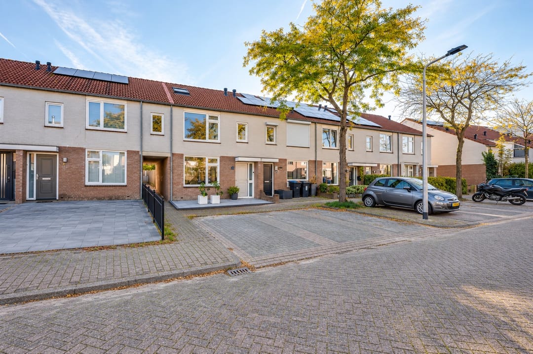 Foto 1 van Ledeackerstraat 22