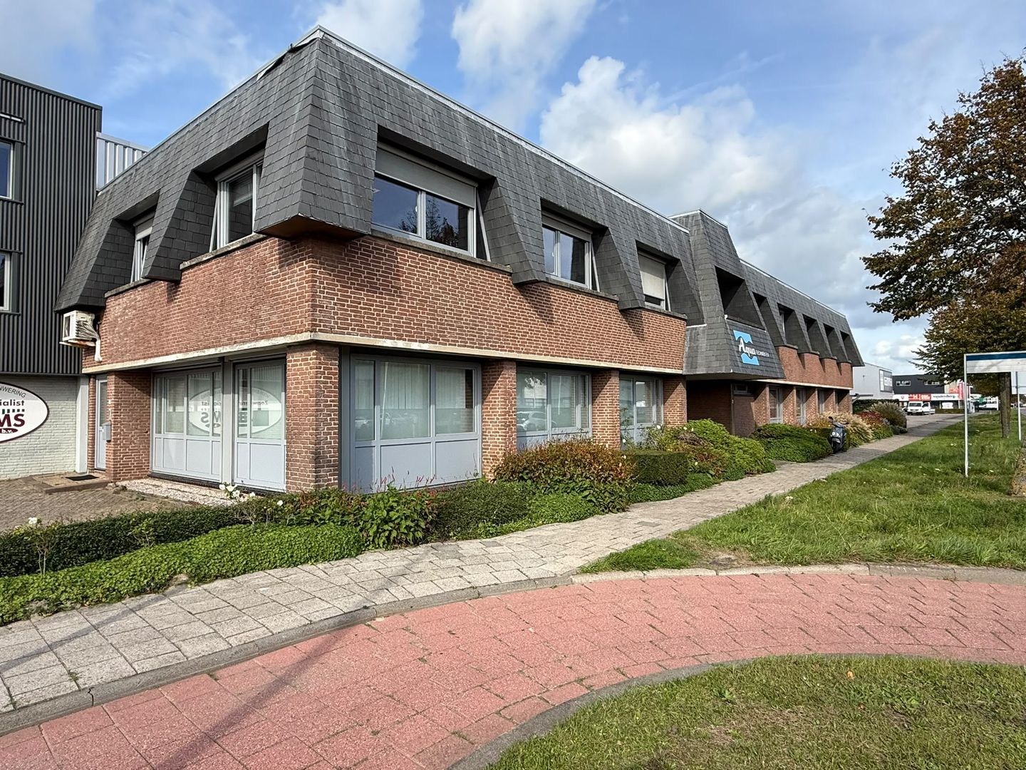 Bekijk foto 4 van van Leeuwenhoekweg 2