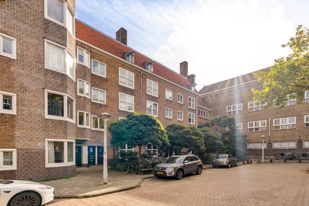 Photo 26 of Uiterwaardenstraat 261-1