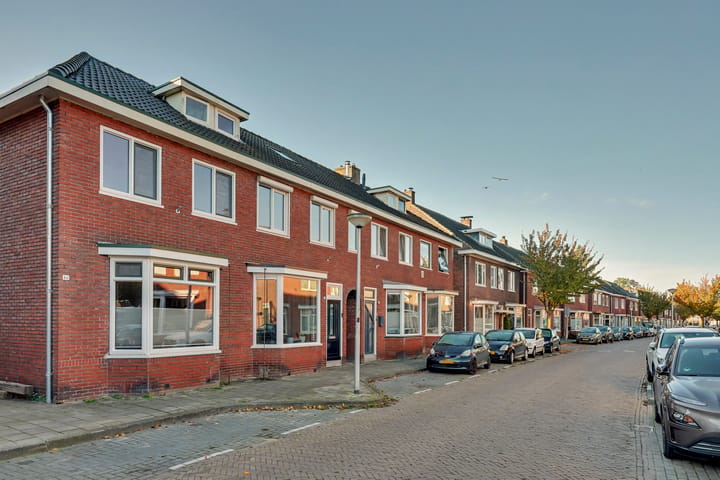 Foto 4 van Van Riebeekstraat 84