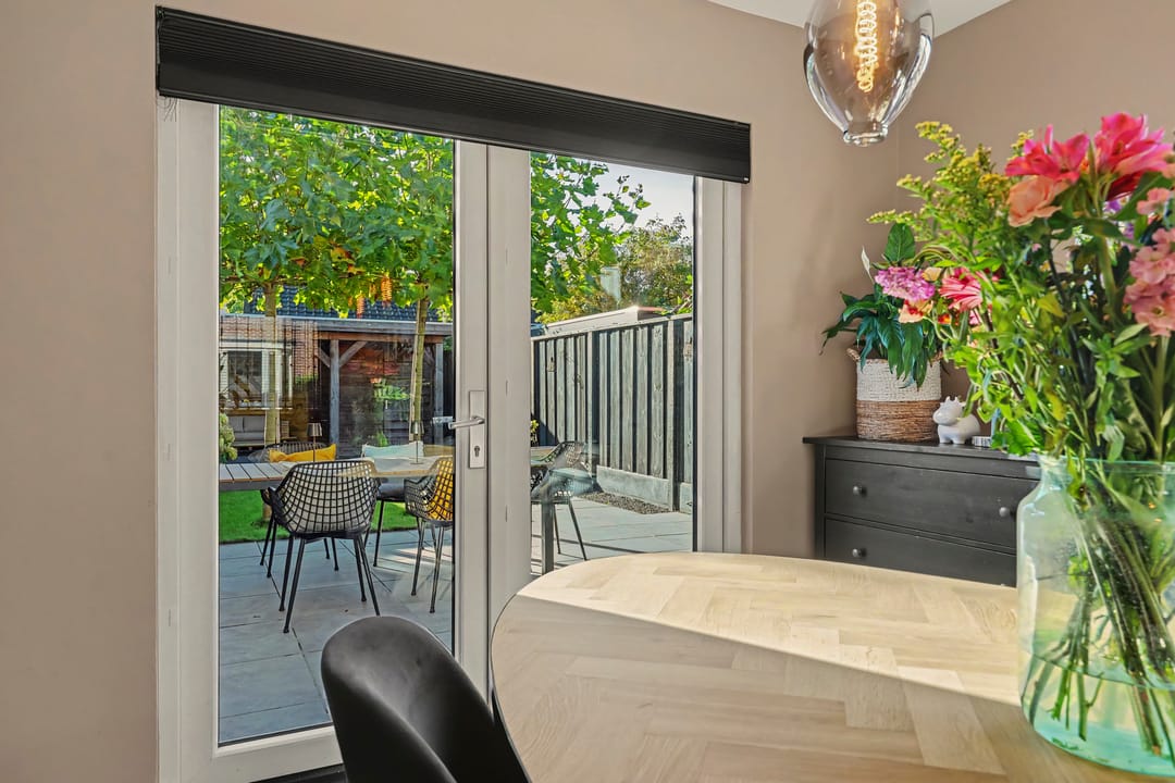 Foto 13 van Van Riebeekstraat 84