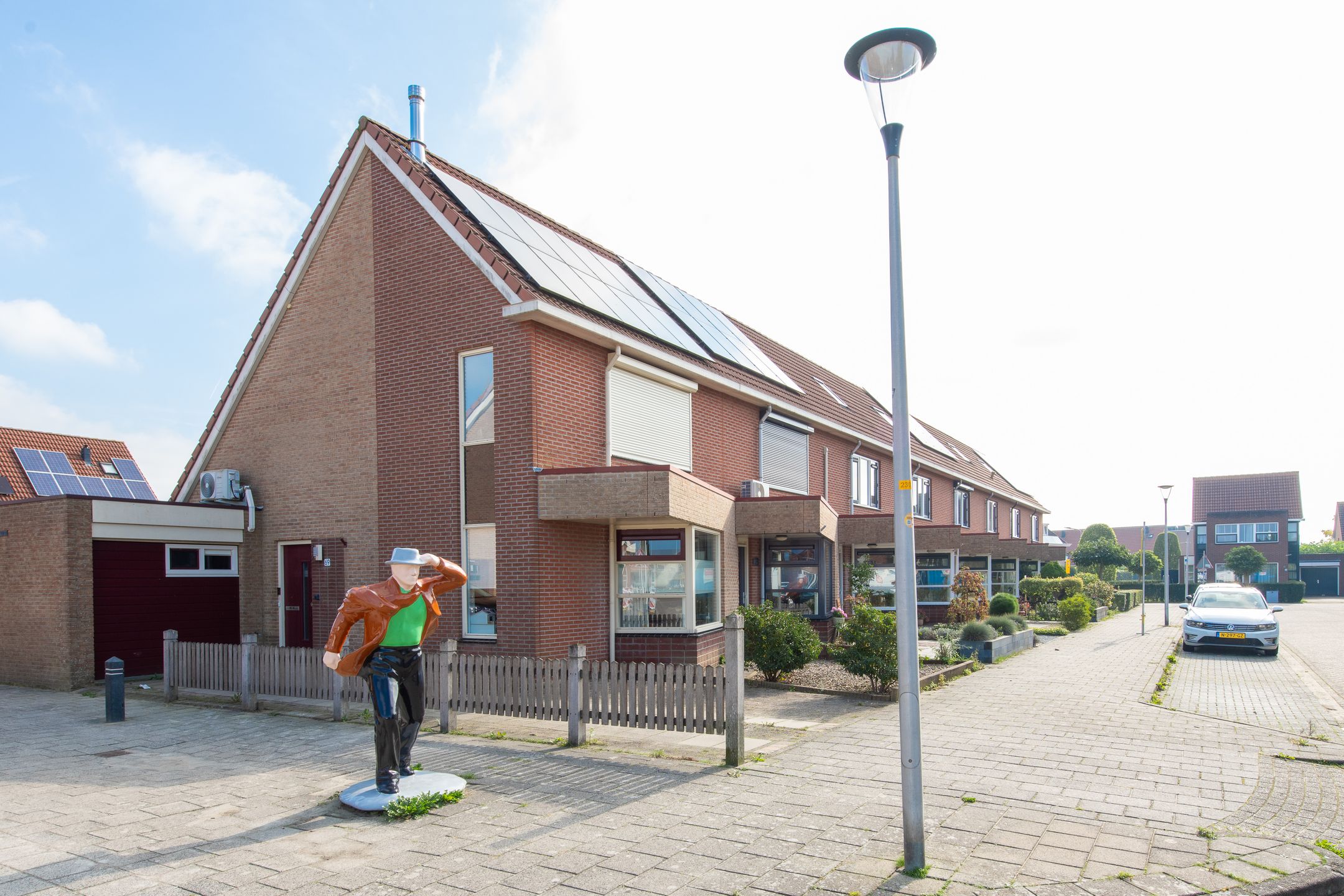 Photo 39 of Roerdomp 81