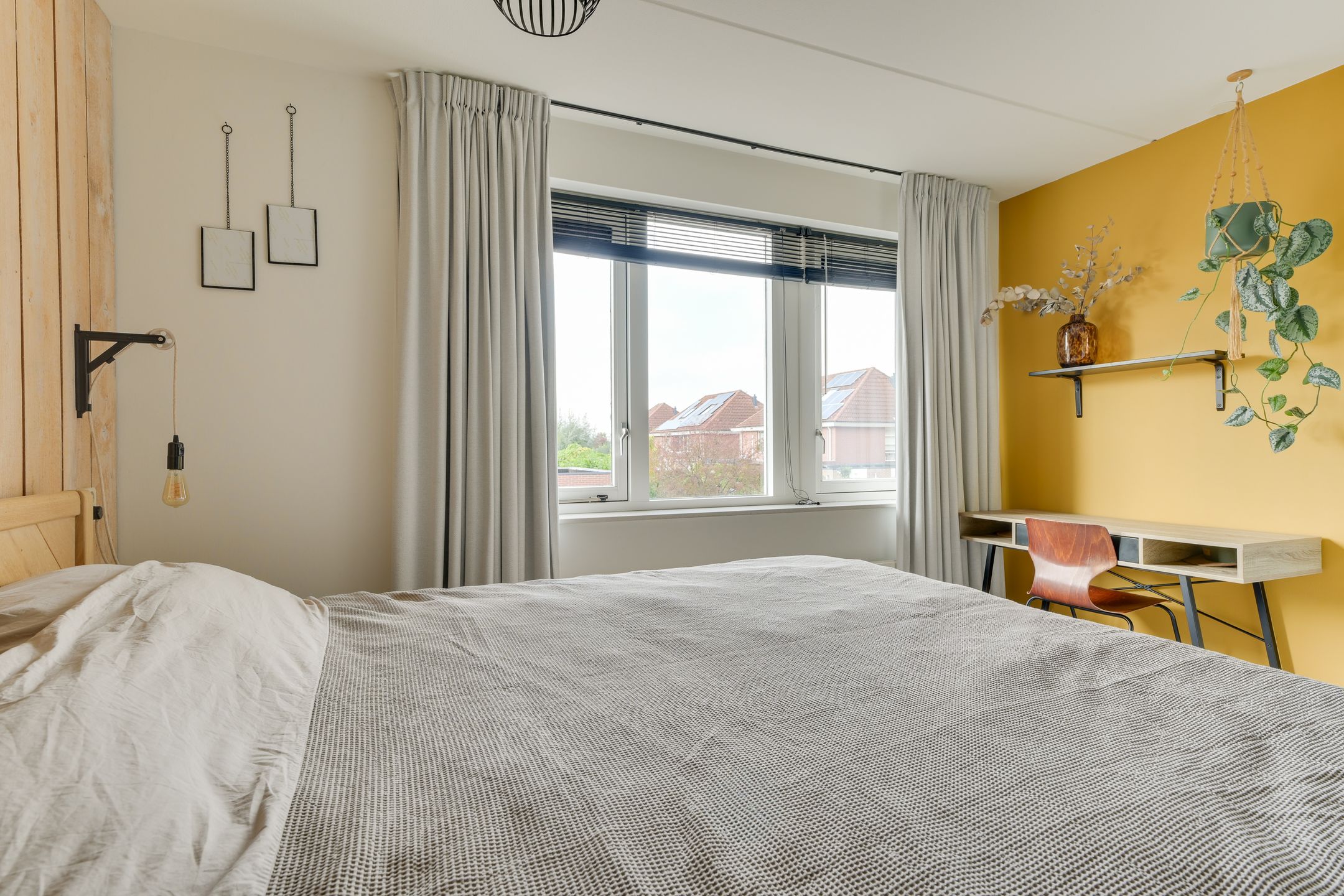 Photo 18 of Roerdomp 81