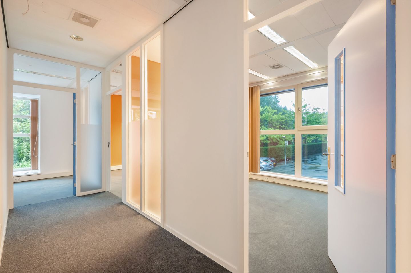 Bekijk foto 4 van Laan van Vredenoord 25