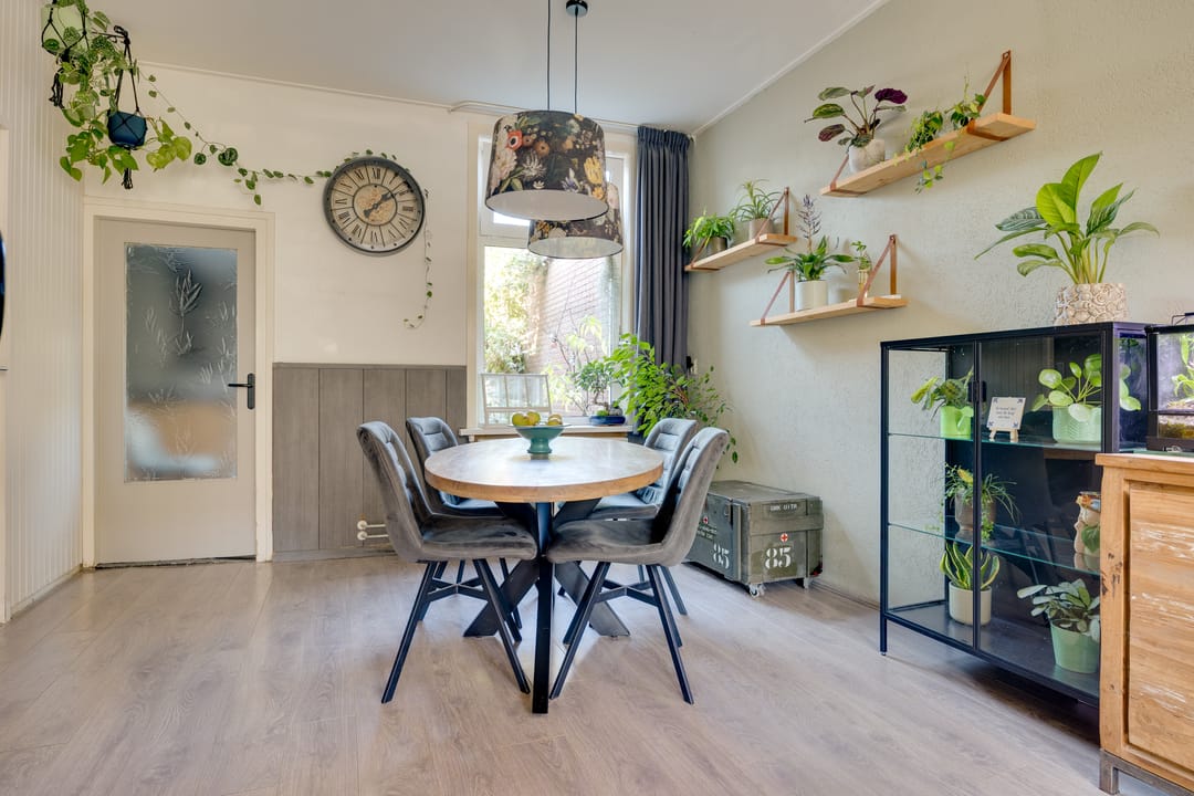 Photo 13 of Oostwijkstraat 48